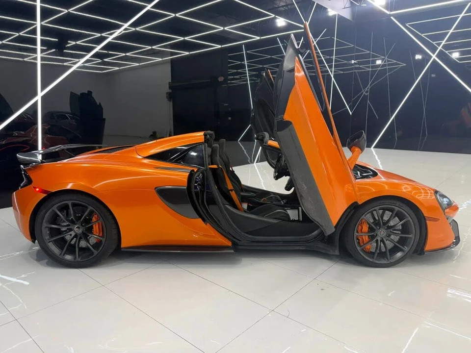 2019 McLaren 570S Spider - Image 9 of 17
