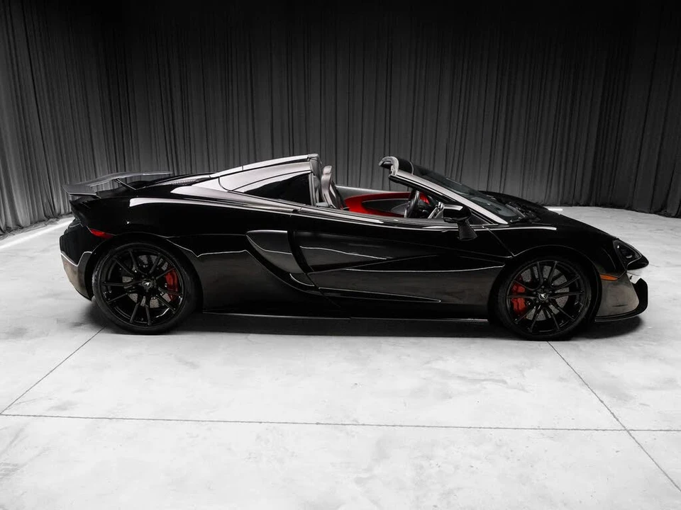 2019 McLaren 570S Spider - Image 14 of 31