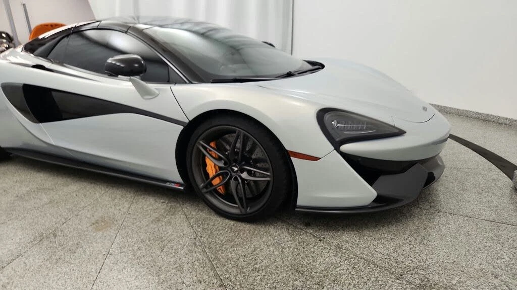 2019 McLaren 570S Spider - Image 28 of 31