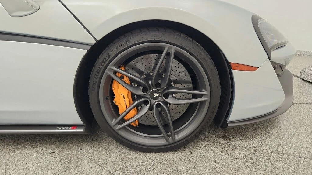 2019 McLaren 570S Spider - Image 26 of 31