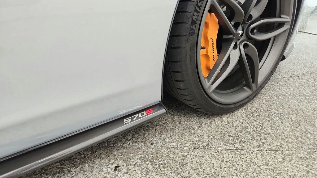 2019 McLaren 570S Spider - Image 25 of 31