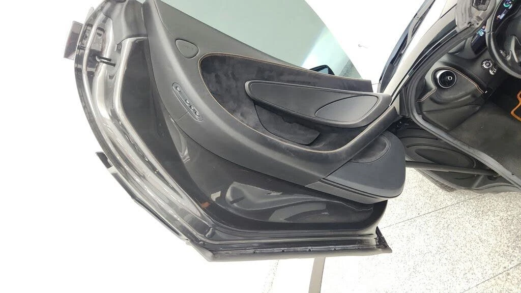 2019 McLaren 570S Spider - Image 29 of 31