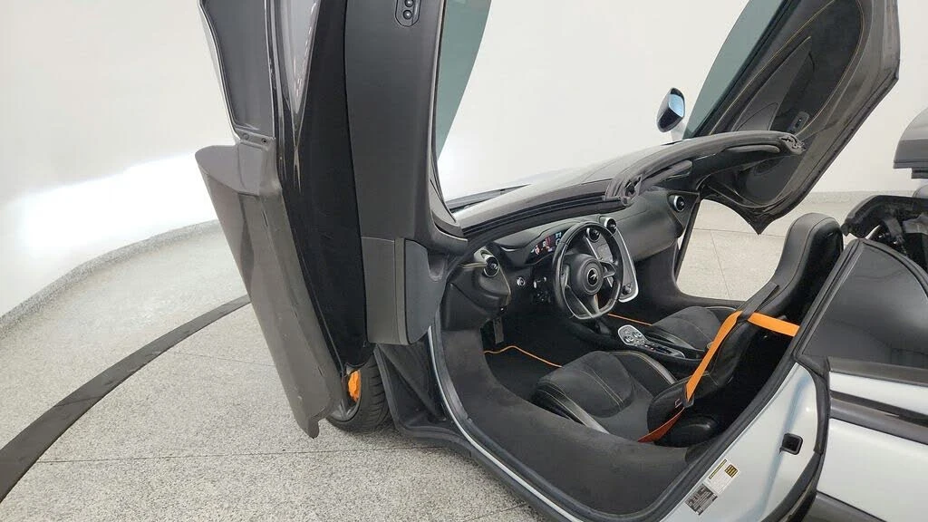 2019 McLaren 570S Spider - Image 30 of 31
