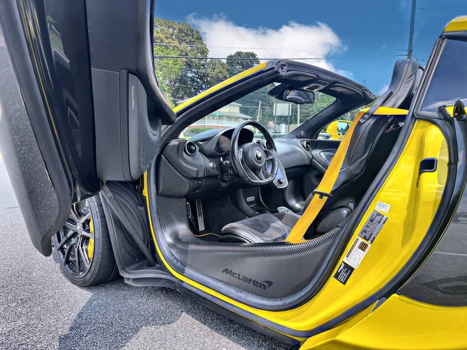 2019 McLaren 570S Spider - Image 6 of 15