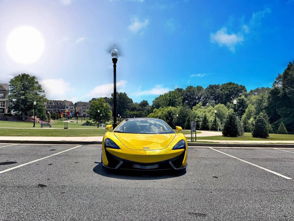 2019 McLaren 570S Spider - Image 2 of 15