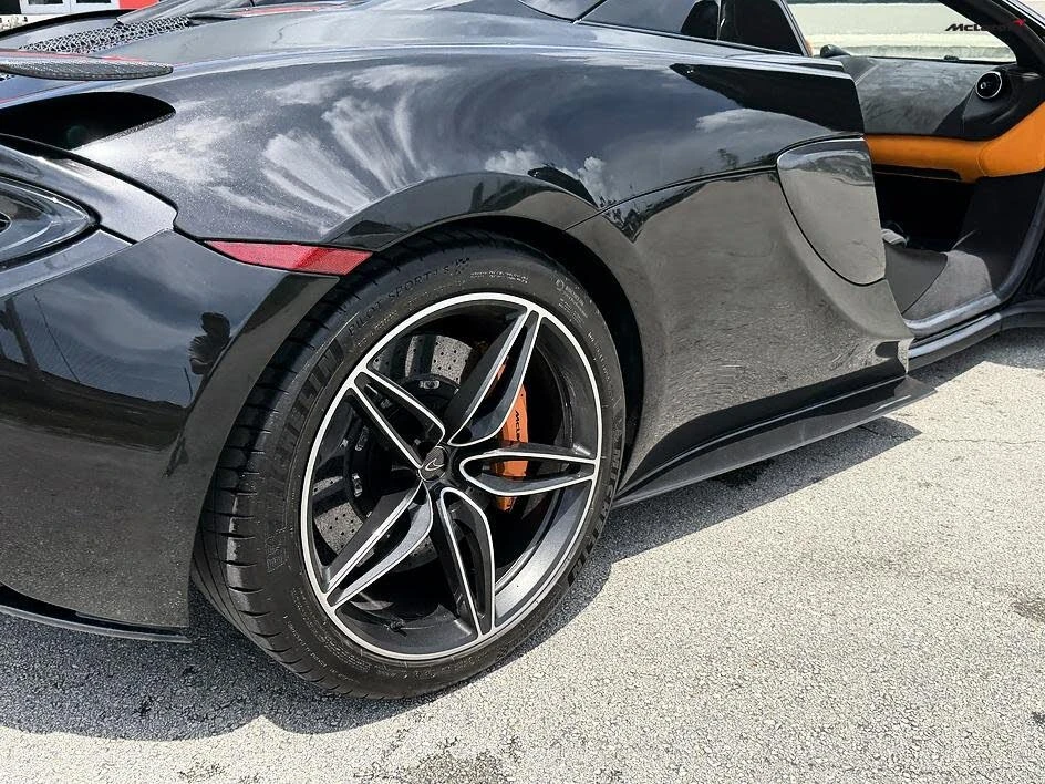 2019 McLaren 570S Spider - Image 13 of 31