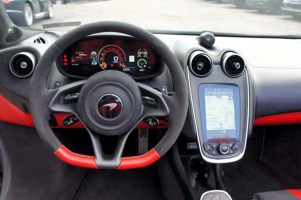 2019 McLaren 570S Spider - Image 17 of 31