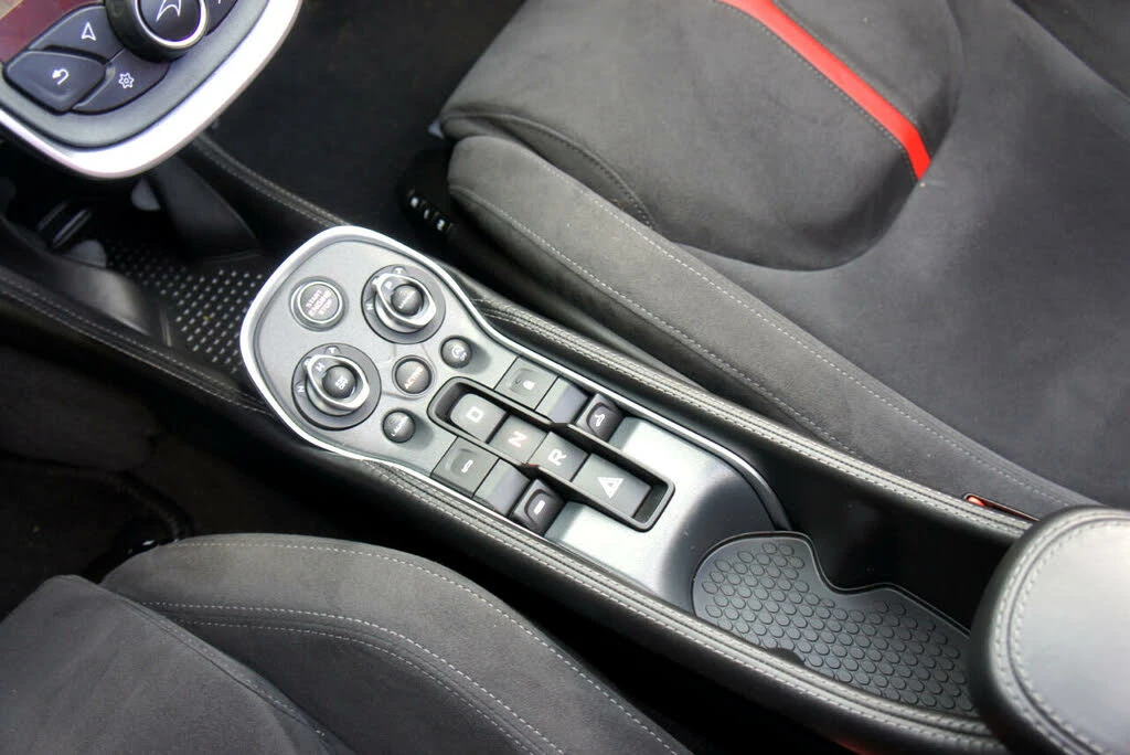 2019 McLaren 570S Spider - Image 23 of 31