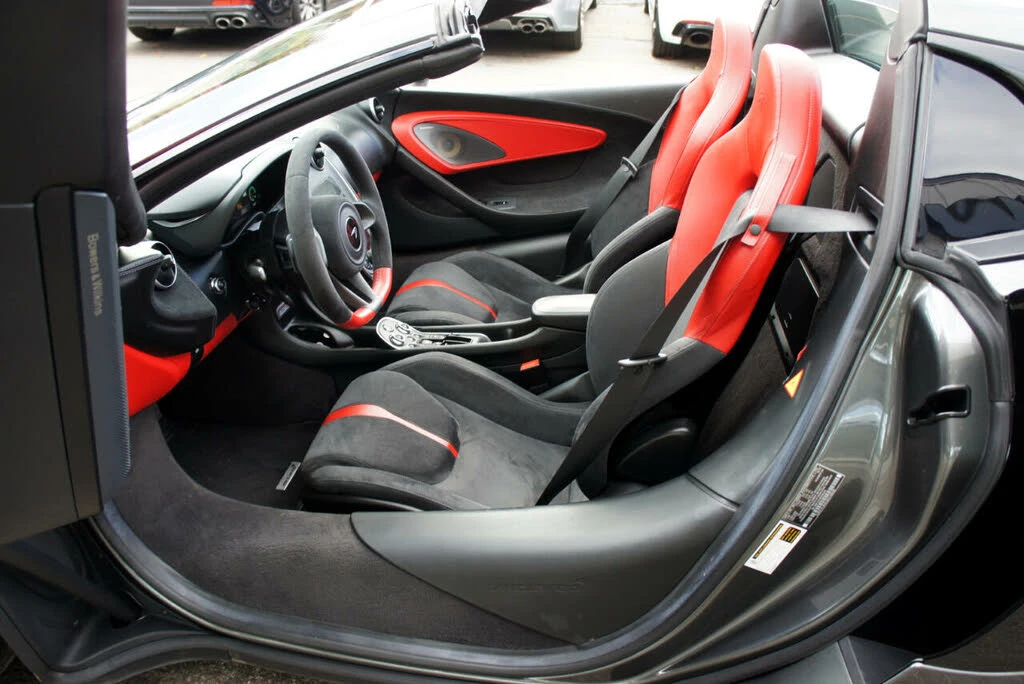 2019 McLaren 570S Spider - Image 12 of 31