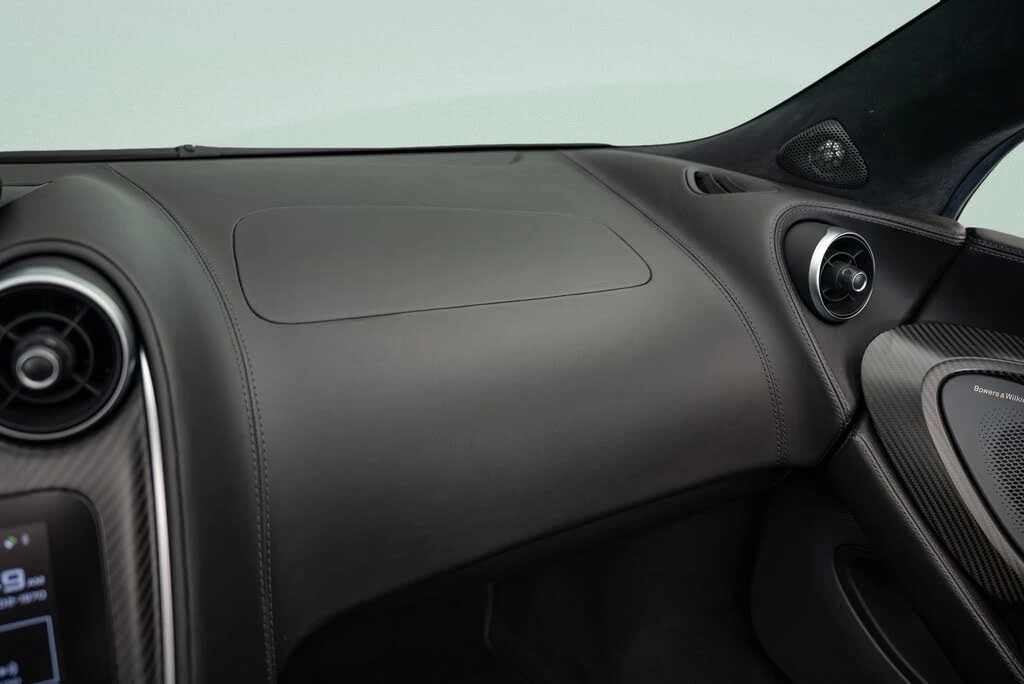 2019 McLaren 570S Spider - Image 17 of 21