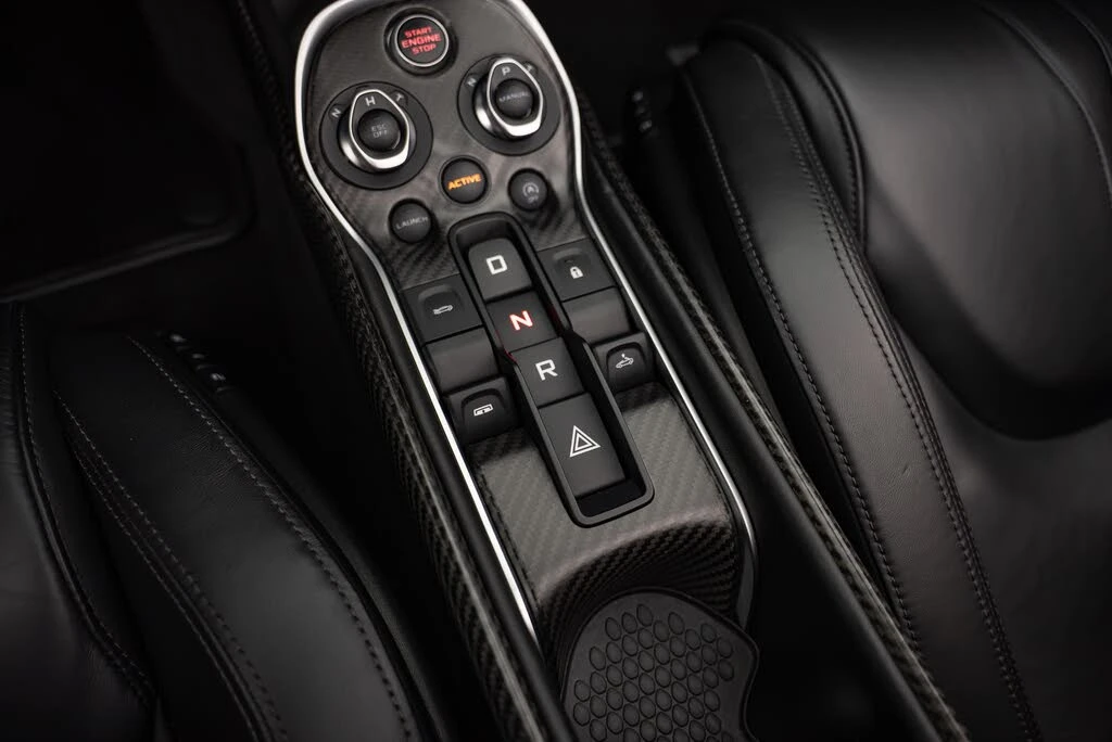 2019 McLaren 570S Spider - Image 16 of 21