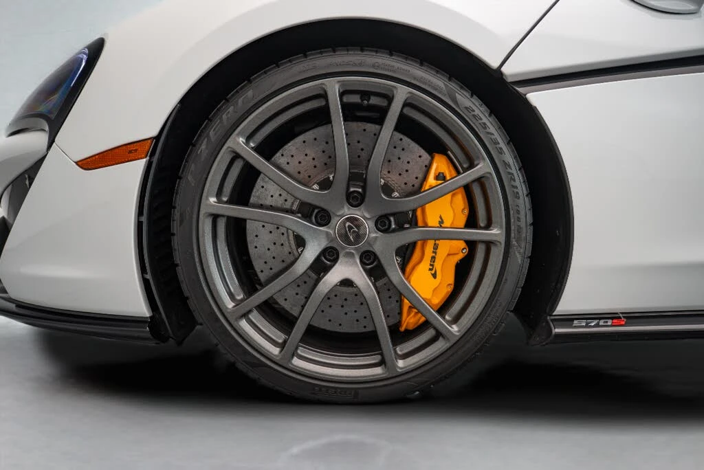 2019 McLaren 570S Spider - Image 20 of 21