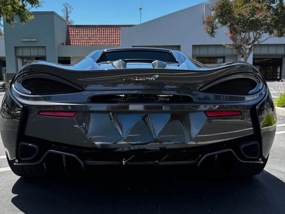 2019 McLaren 570S - Image 16 of 31