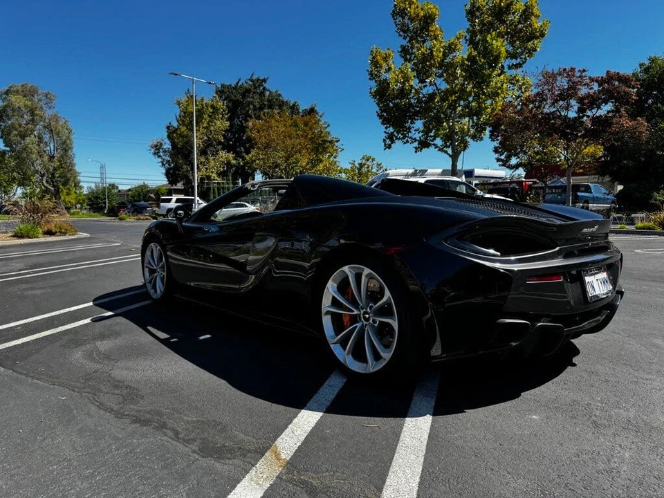 2019 McLaren 570S - Image 21 of 31