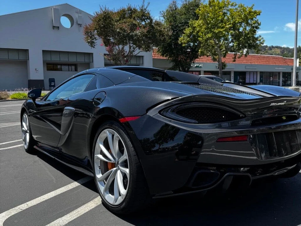 2019 McLaren 570S - Image 13 of 31