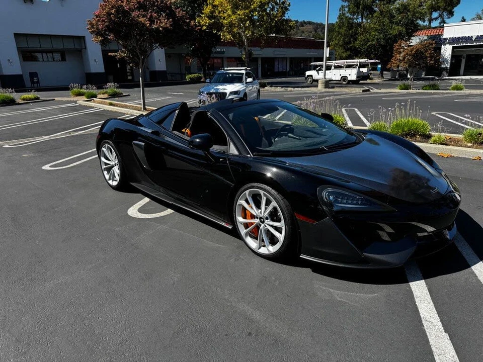 2019 McLaren 570S - Image 26 of 31