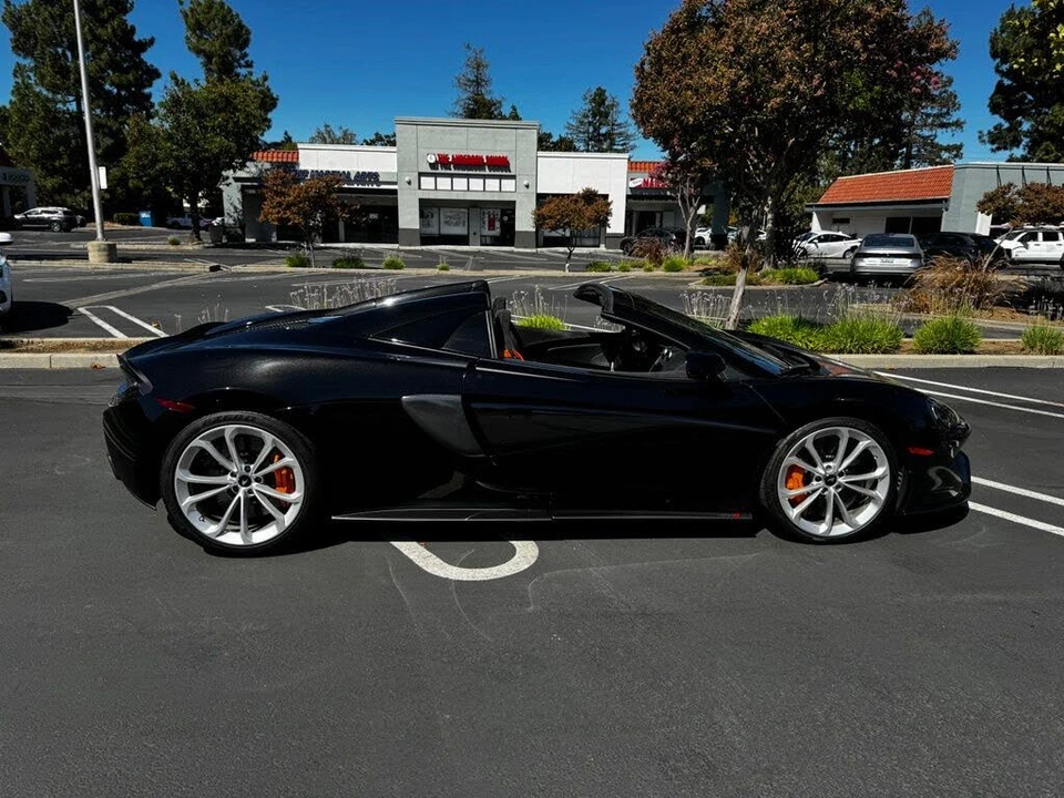 2019 McLaren 570S - Image 27 of 31