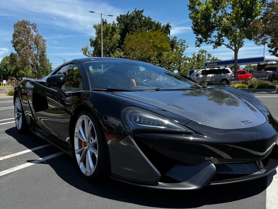 2019 McLaren 570S - Image 2 of 31