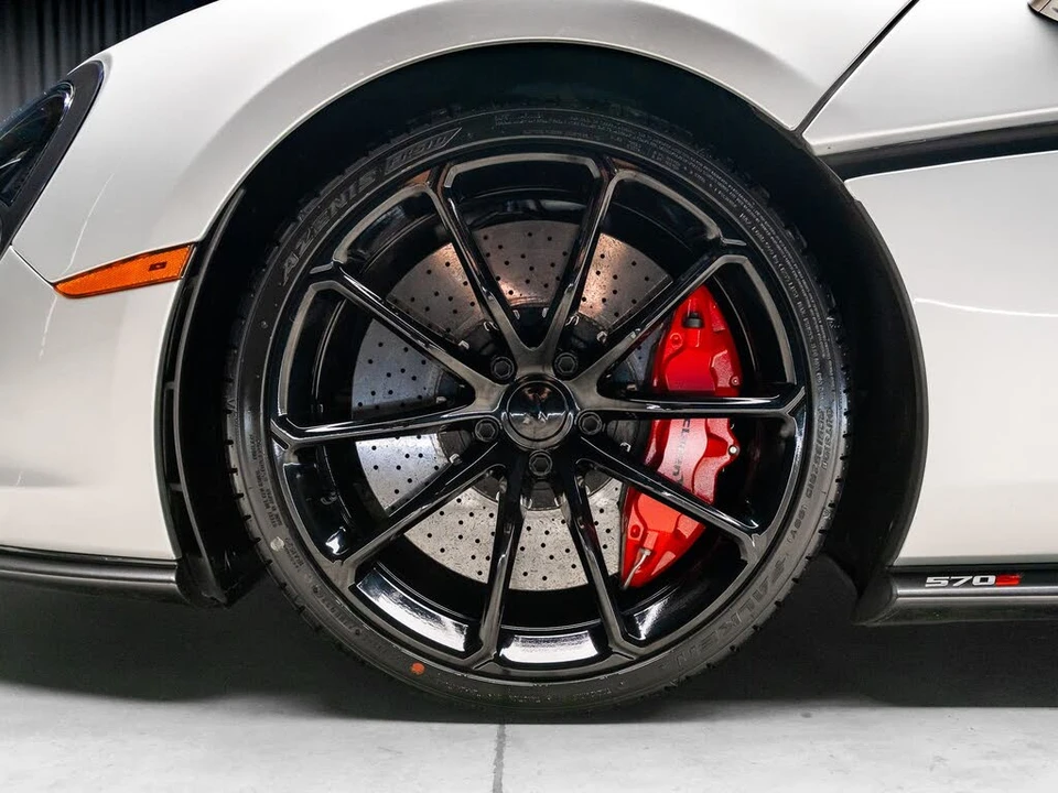 2019 McLaren 570S Spider - Image 4 of 31