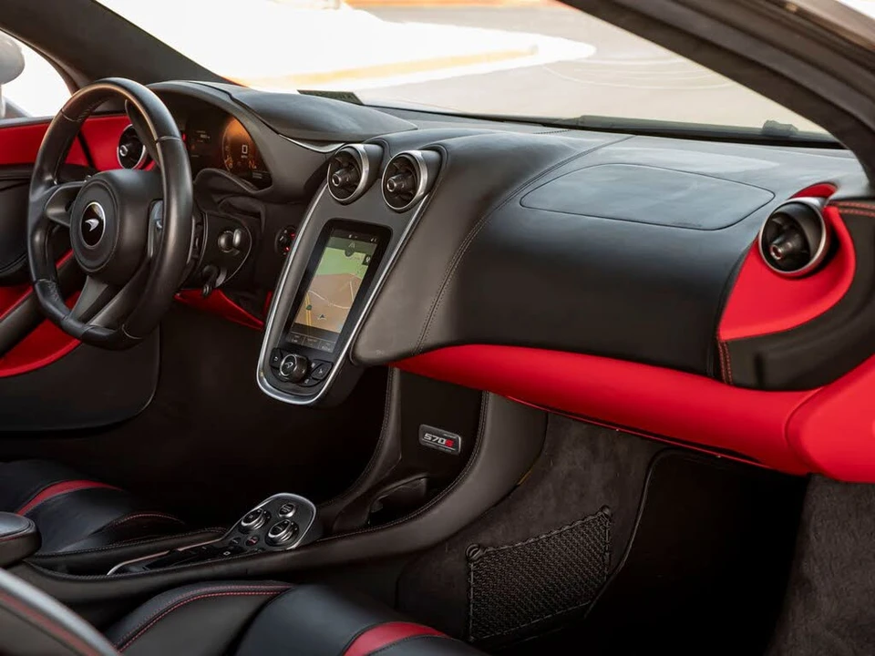 2019 McLaren 570S Spider - Image 26 of 30