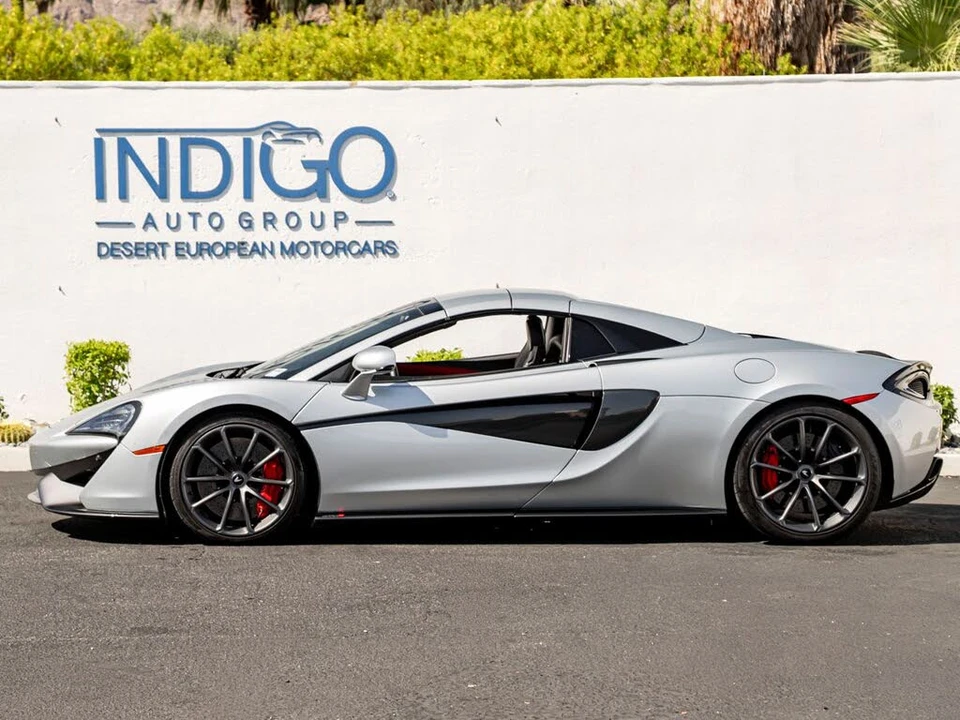 2019 McLaren 570S Spider - Image 13 of 30
