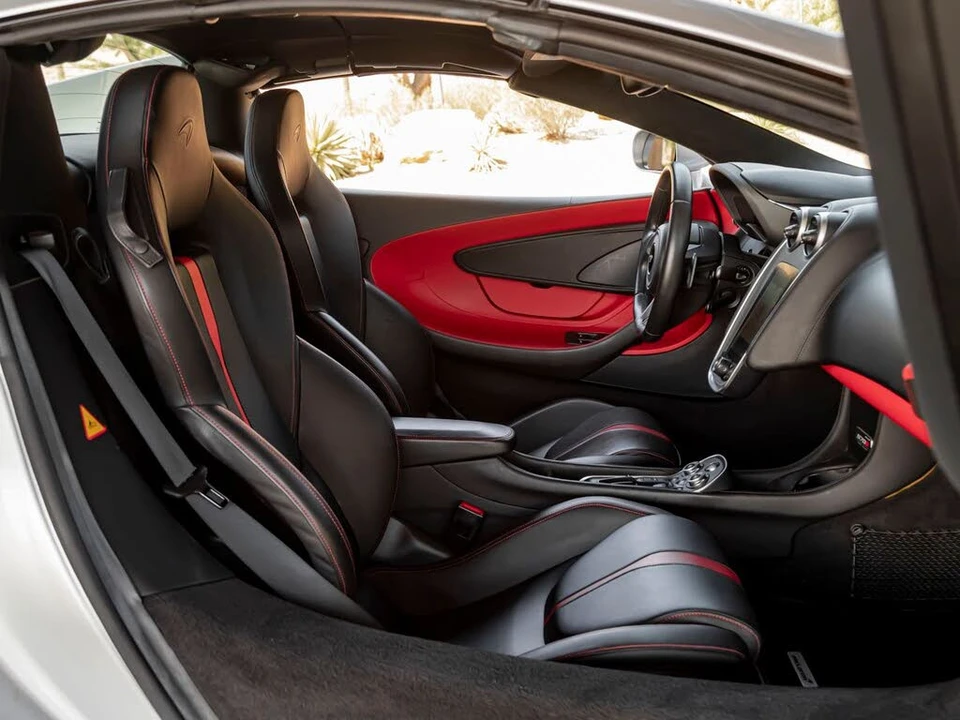 2019 McLaren 570S Spider - Image 24 of 30