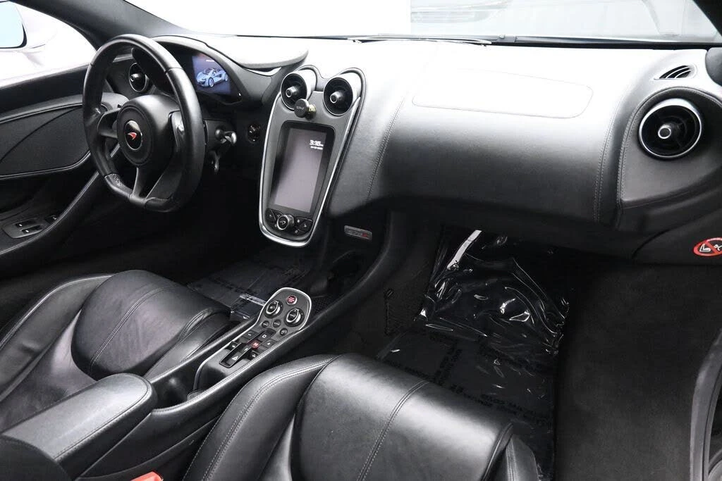 2019 McLaren 570S Spider - Image 13 of 31