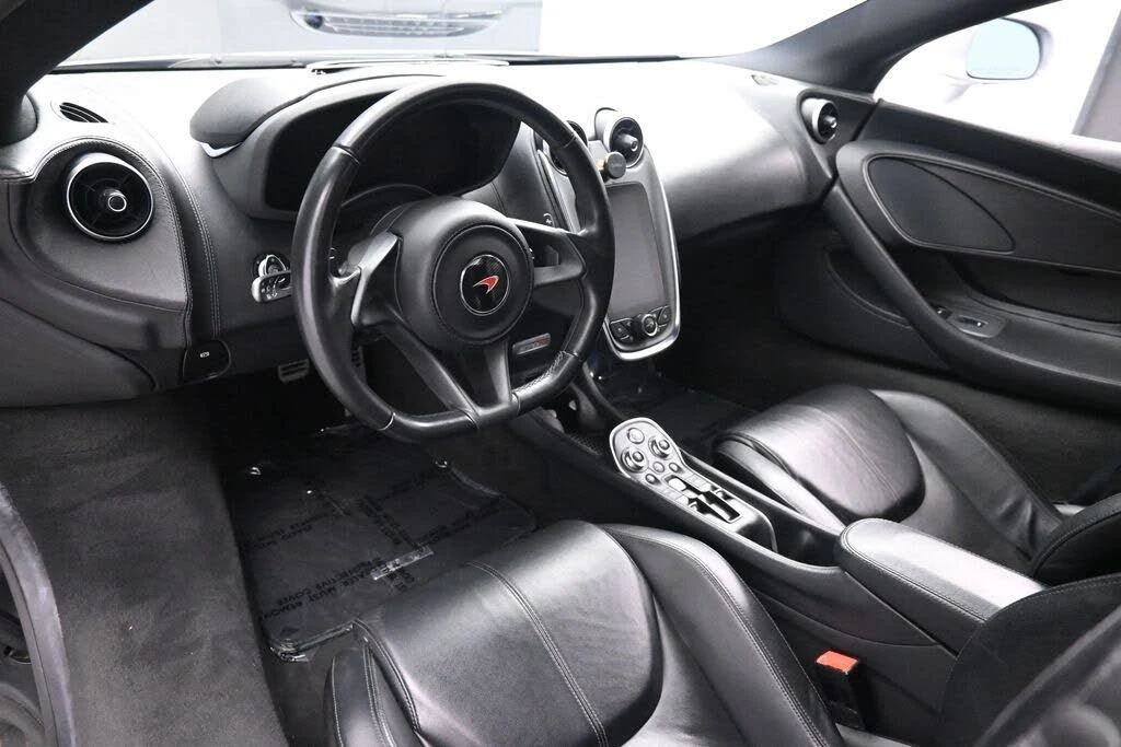 2019 McLaren 570S Spider - Image 10 of 31