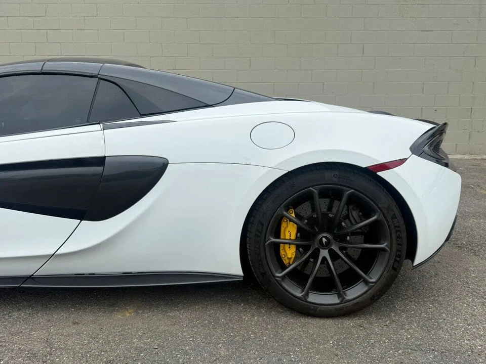 2019 McLaren 570S - Image 8 of 31