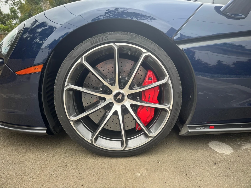 2019 McLaren 570S Spider - Image 23 of 31