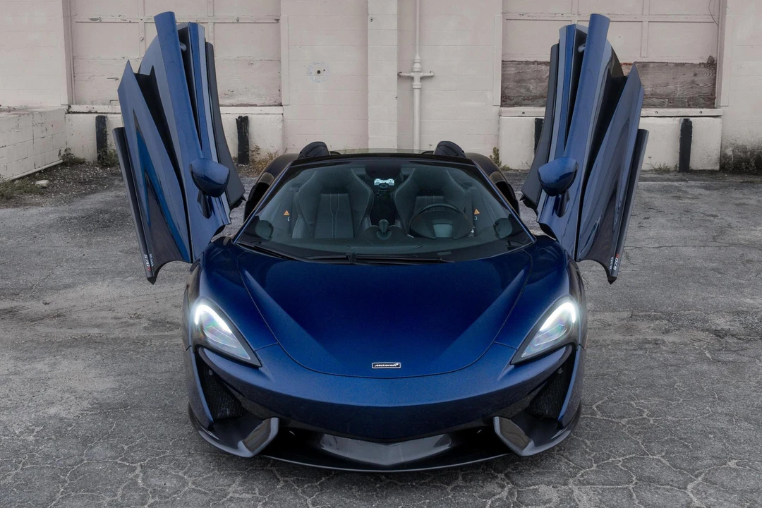 2019 McLaren 570S Spider - Image 2 of 31