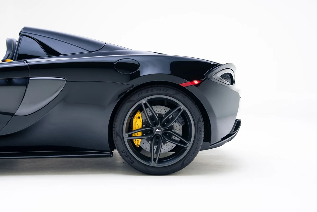 2019 McLaren 570S Spider - Image 15 of 21