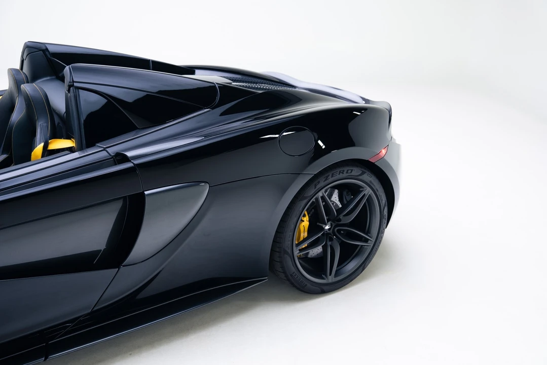 2019 McLaren 570S Spider - Image 17 of 21