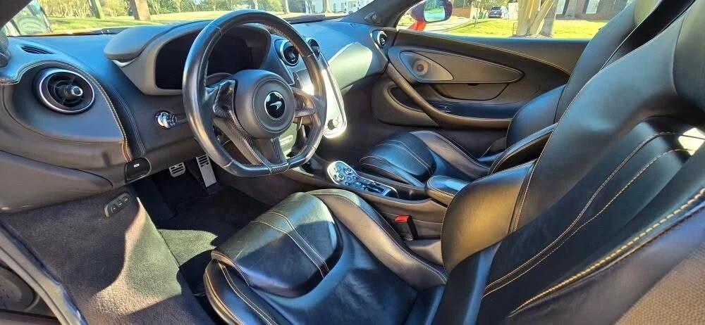 2019 McLaren 570S Spider - Image 2 of 12