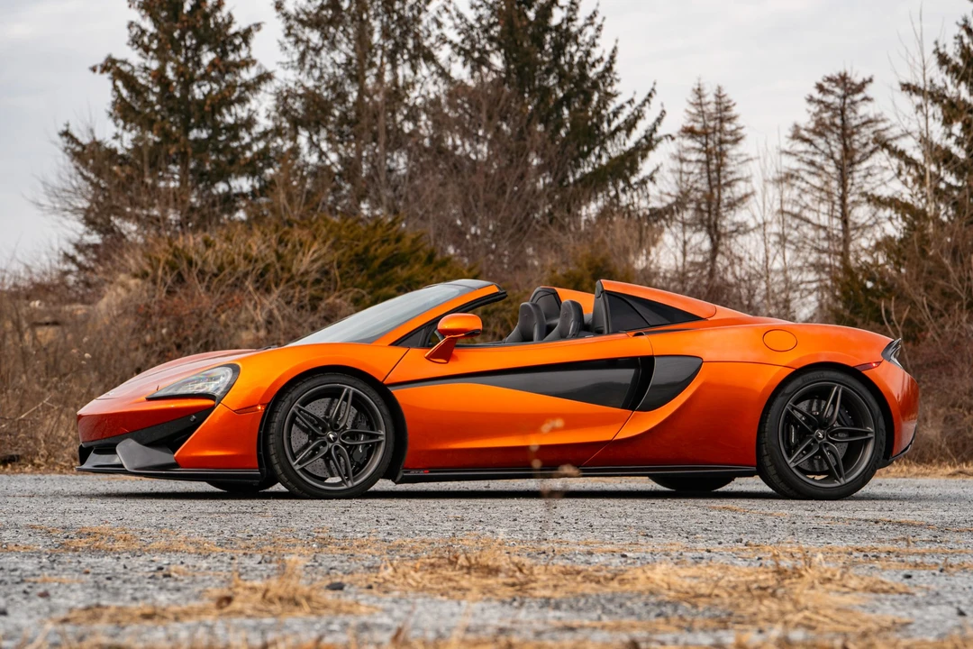 2019 McLaren 570S Spider - Image 2 of 31