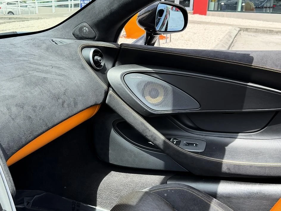 2019 McLaren 570S Spider - Image 17 of 31