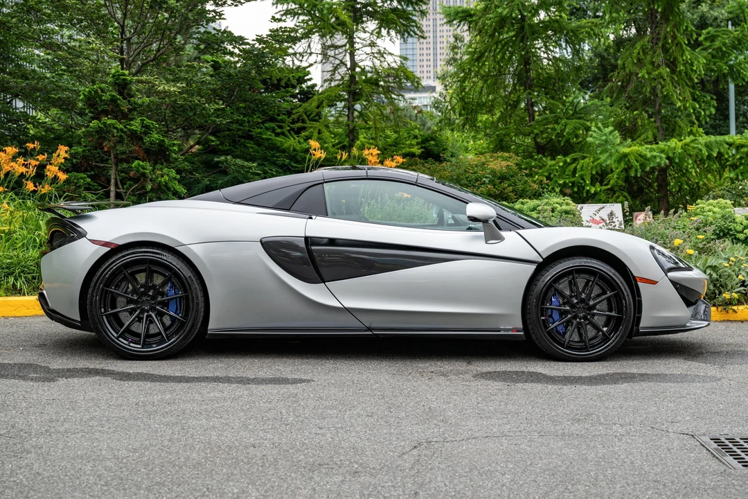 2019 McLaren 570S Spider - Image 3 of 31