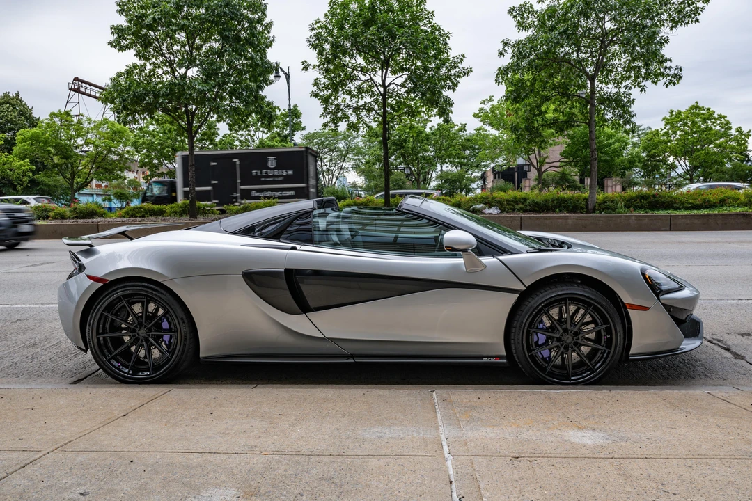 2019 McLaren 570S Spider - Image 12 of 31
