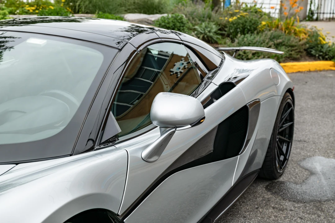 2019 McLaren 570S Spider - Image 20 of 31