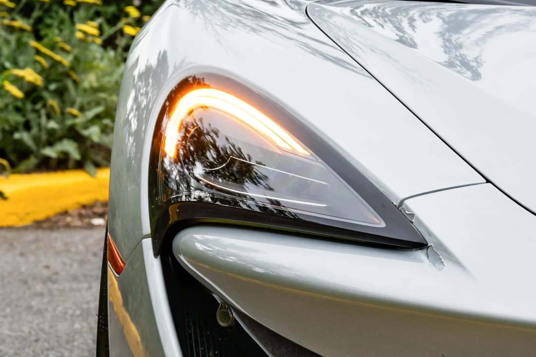 2019 McLaren 570S Spider - Image 15 of 31