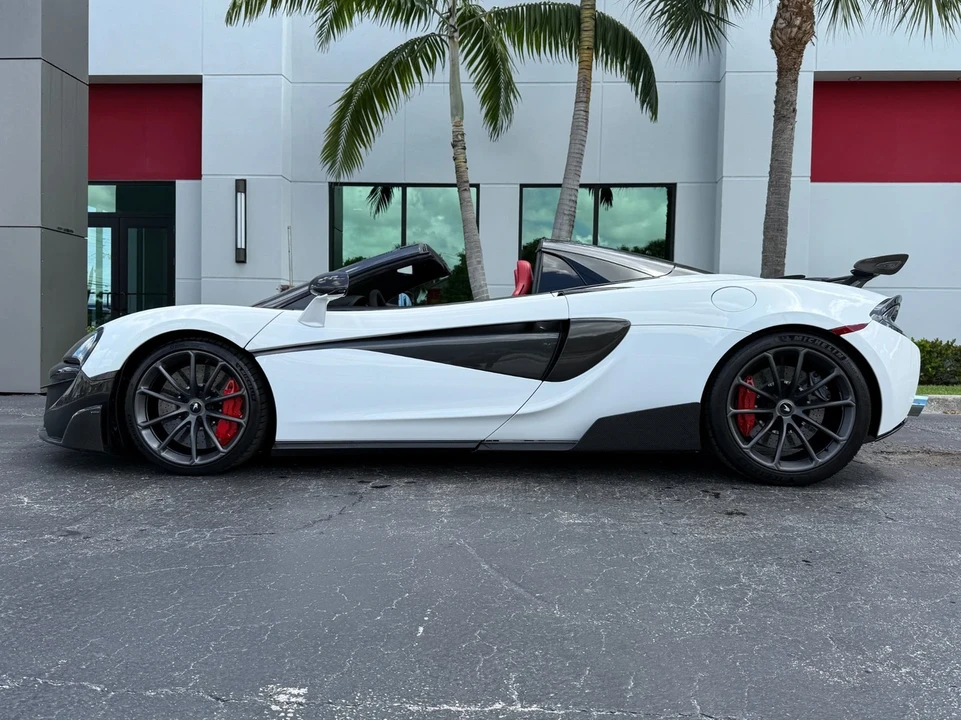 2019 McLaren 570S Spider - Image 11 of 21