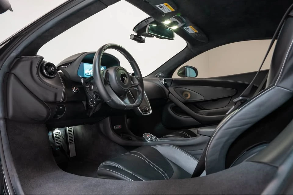 2019 McLaren 570S - Image 8 of 9
