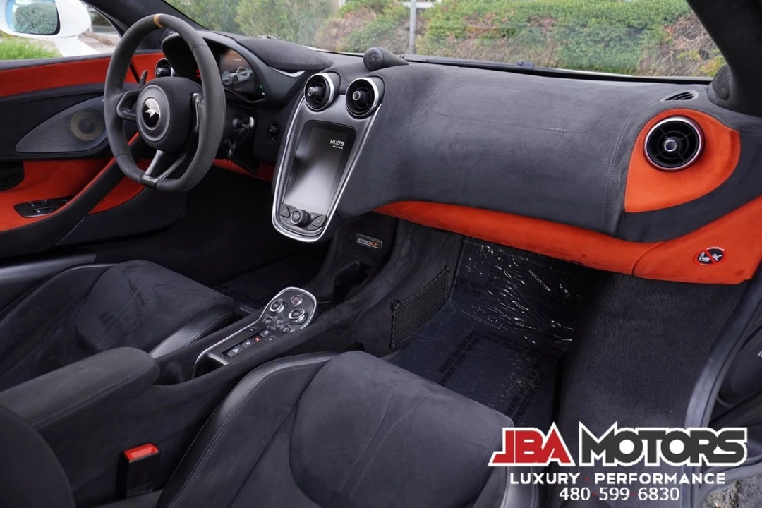 2019 McLaren 600LT - Image 8 of 12