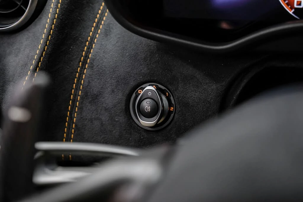 2019 McLaren 600LT - Image 28 of 31