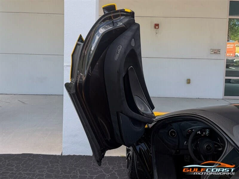 2019 McLaren 600LT - Image 23 of 31