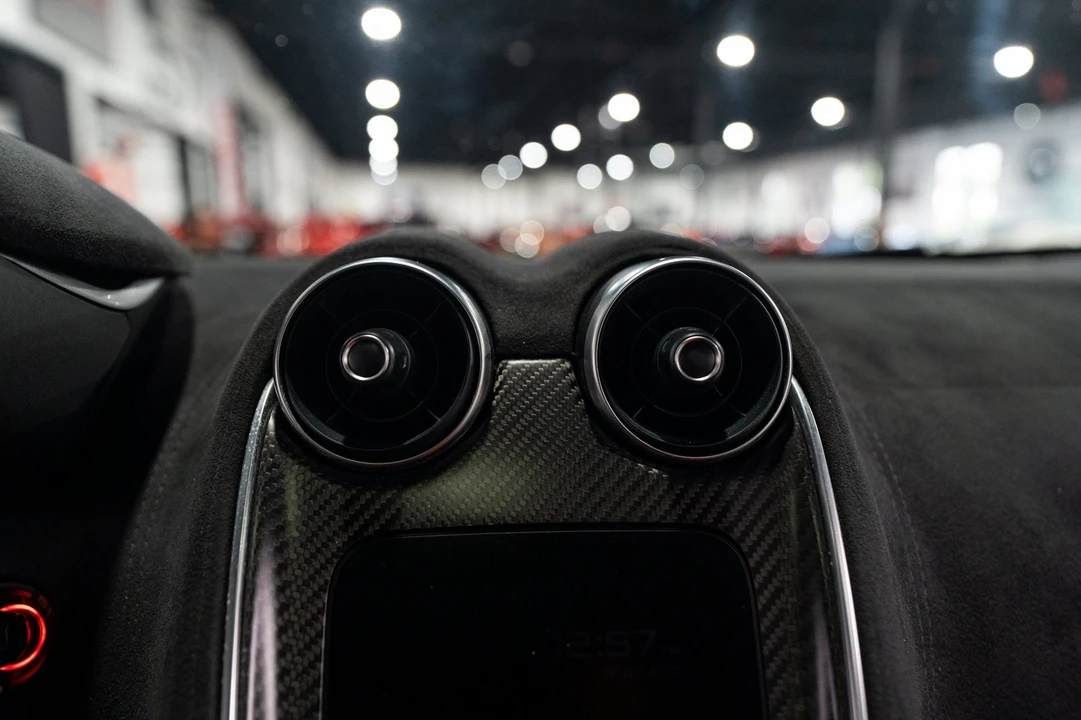 2019 McLaren 600LT - Image 23 of 31