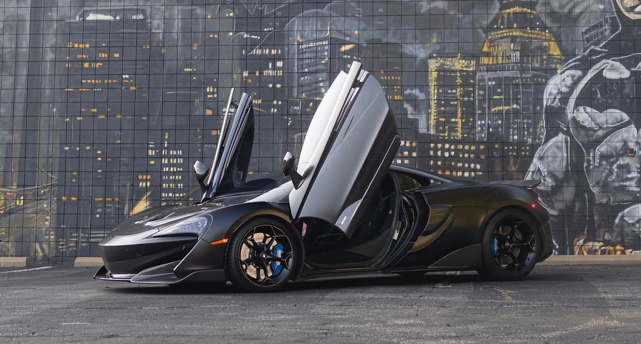 2019 McLaren 600LT - Image 11 of 12