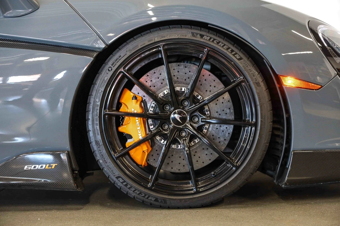 2019 McLaren 675LT - Image 19 of 31