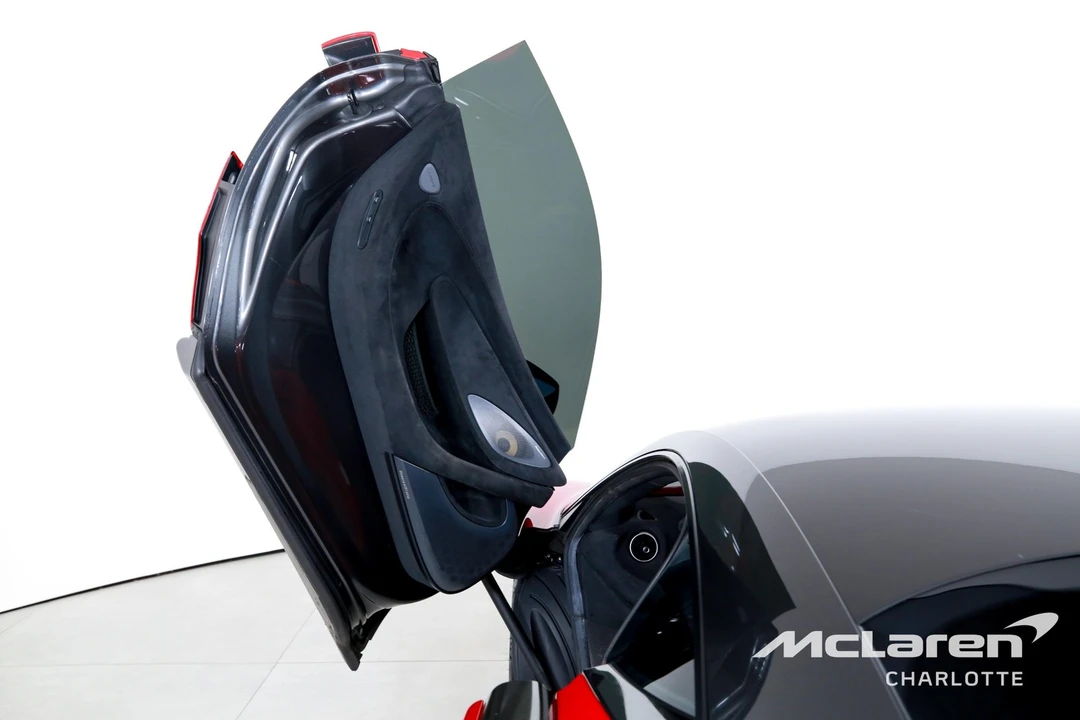 2019 McLaren 600LT - Image 11 of 31