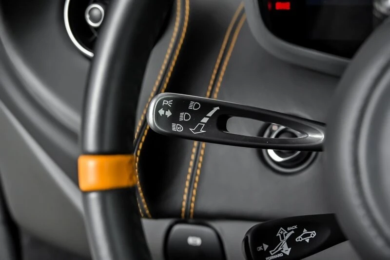 2019 McLaren 600LT - Image 25 of 31